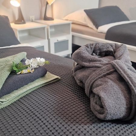 Ferienwohnung Landlicht Mit Terrasse In Ruhiger Lage Sulingen Eksteriør bilde